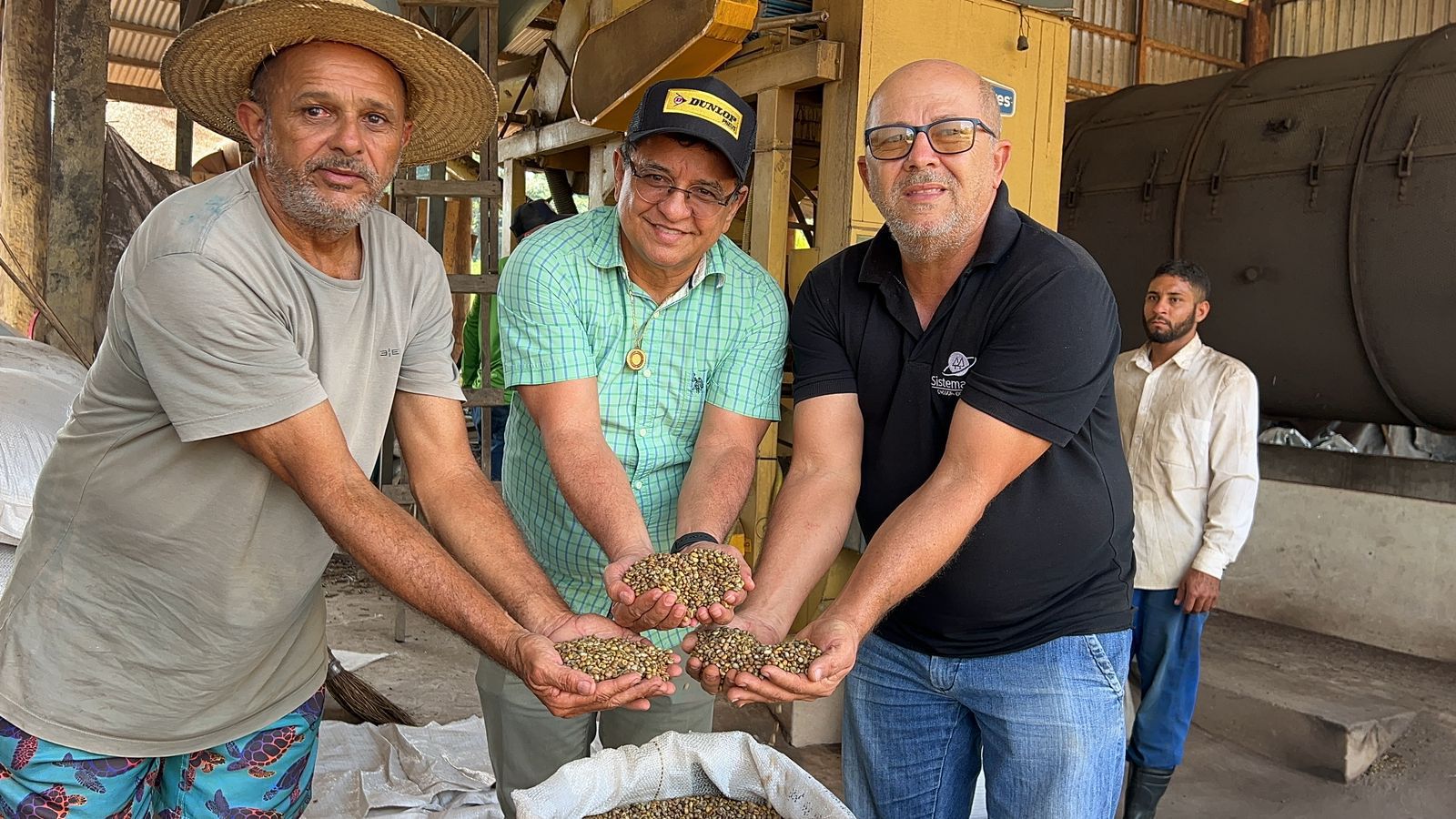 Aleac incentiva cultivo do café e presidente Gonzaga vê no agronegócio principal fonte para desenvolvimento do Acre